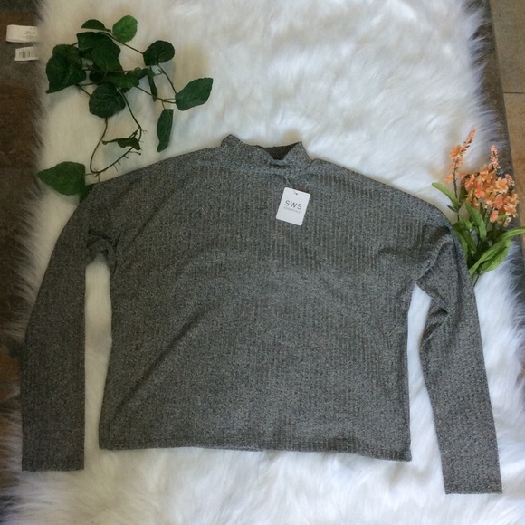 Streetwear Society Tops - NWT Grey Mock Neck Top